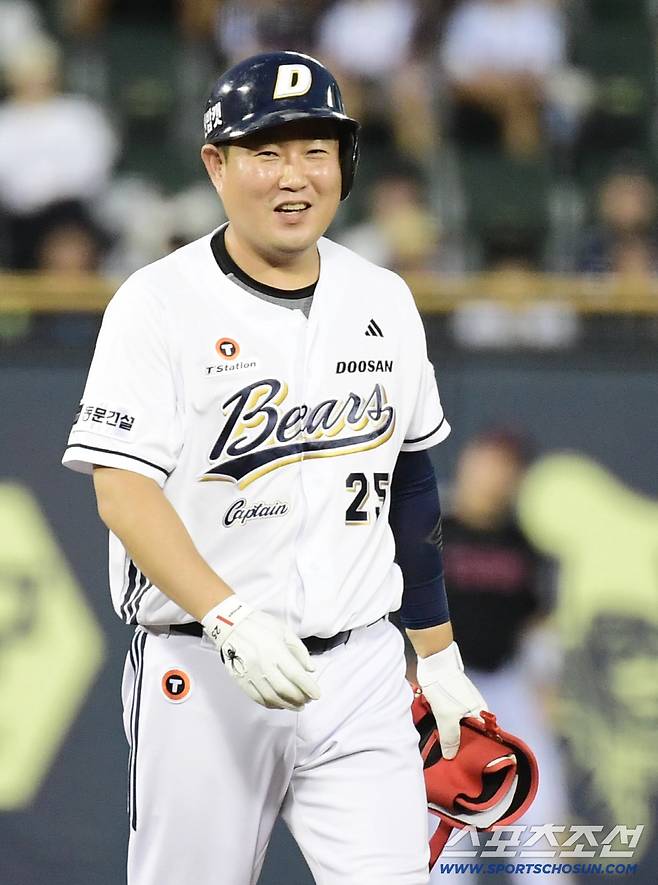 27일 잠실구장에서 열린 두산과 LG의 경기. 5회 2루타를 날린 두산 양의지. 이 안타로 양의지는 8년 연속 100안타를 달성했다. 잠실=송정헌 기자songs@sportschosun.com/2025.07.27/