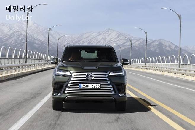 렉서스 LX 700h