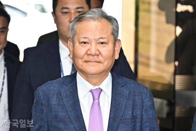 이상민 전 행정안전부 장관이 31일 서울 서초구 서울중앙지법에서 열린 구속 전 피의자 심문에 출석하고 있다. 정다빈 기자