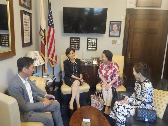 (주)이민법인 대양-영 킴 미국하원의과 E-4 비자 신설 필요성에 대해 논의