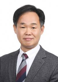 ▲ 이상철 춘천고 교장