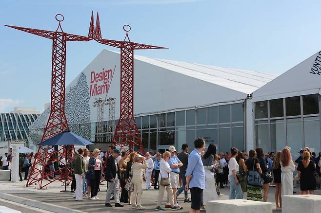 Design Miami 2018, courtesy of World Red Eye