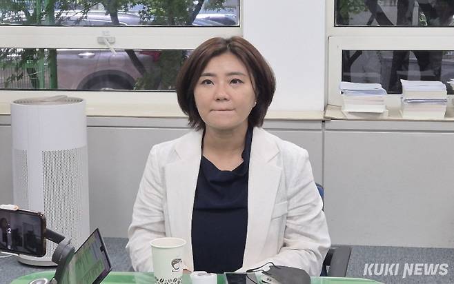 김소연 변호사가 31일 오후 대전시의회 기자실에서 오는 8월 22일 치러지는 국민의힘 전당대회 최고위원 선거 출마를 밝히고 있다. 사진=이익훈 기자