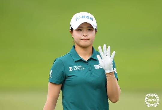 KLPGA 투어 오로라월드 레이디스 챔피언십 1라운드에서 6언더파 66타를 친 고지원. /KLPGA