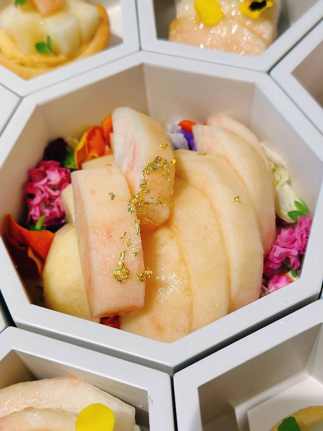 백도 복숭아 생과 / 사진=권효정 여행+ 기자