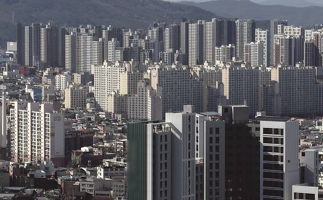 정부는 환매조건부 매입을 비수도권에만 적용하기로 결정했다.[사진 | 뉴시스]&nbsp;
