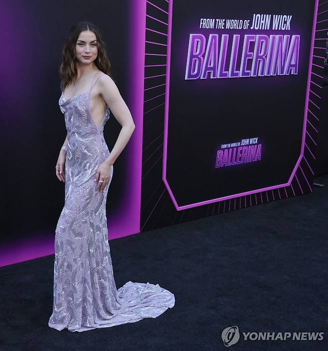 지난달 영화 '발레리나' 시사회 참석한 배우 아나 데 아르마스 [UPI 연합뉴스 자료사진. 재판매 및 DB 금지]