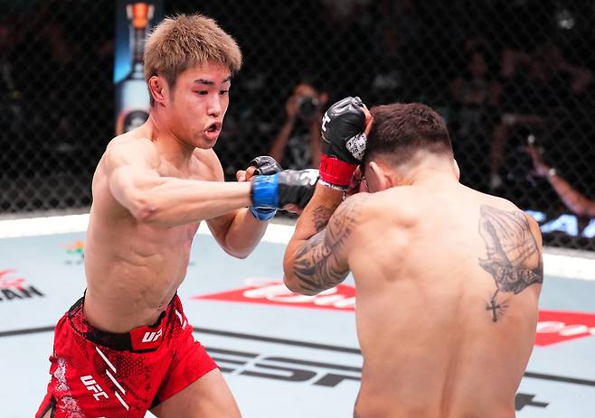 박현성과 대결을 앞둔 타이라 타츠로(왼쪽) [UFC 제공. 재판매 및 DB 금지]