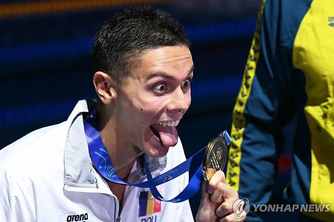 남자 자유형 200ｍ에 이어 100ｍ에서도 우승한 다비드 포포비치. [AFP=연합뉴스]