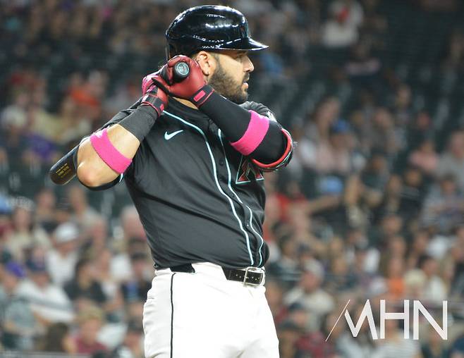 (애리조나 시절의 3루수 수아레즈)