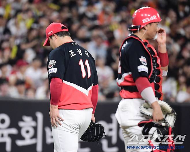 10일 대전 한화생명 볼파크에서 열린 한화와 KIA의 경기. 8회말 2사 1, 2루. 강판 당하는 KIA 조상우. 대전=송정헌 기자songs@sportschosun.com/2025.07.10/