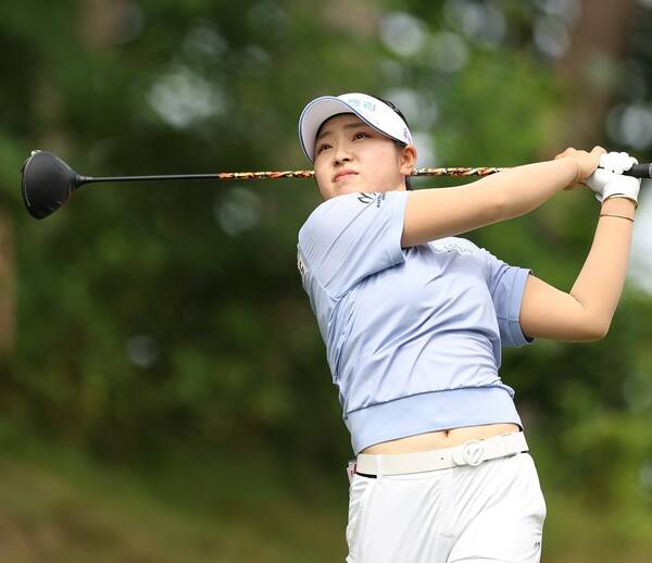 2025년 한국여자프로골프(KLPGA) 투어는 신설 대회인 오로라월드 레이디스 챔피언십에 출전한 유현조 프로가 1라운드에서 경기하는 모습이다. 사진제공=KLPGA