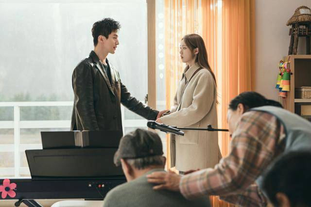 김운경 작가가 초고, 김효석 작가가 완성본을 쓴 드라마 '착한 사나이'. JTBC 제공