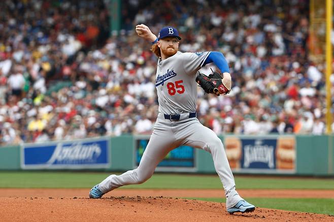 <yonhap photo-1685=""> BOSTON, MA - JULY 27: Dustin May #85 of the Los Angeles Dodgers pitches against the Boston Red Sox during the first inning at Fenway Park on July 27, 2025 in Boston, Massachusetts. (Photo By Winslow Townson/Getty Images) (Photo by Winslow Townson / GETTY IMAGES NORTH AMERICA / Getty Images via AFP)/2025-07-28 04:24:20/ <저작권자 ⓒ 1980-2025 ㈜연합뉴스. 무단 전재 재배포 금지, AI 학습 및 활용 금지></yonhap>