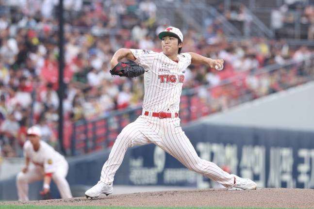 KIA 이의리가 1일 광주 한화전에서 역투하고 있다. /사진=KIA 타이거즈 제공