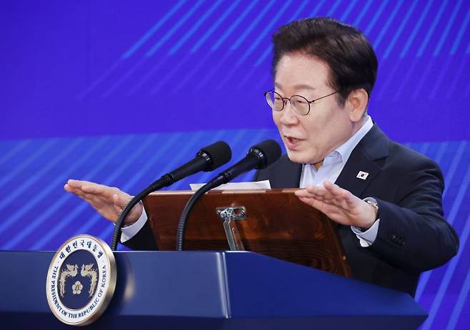 고위공직자 특강하는 이재명 대통령. [사진 | 뉴시스]