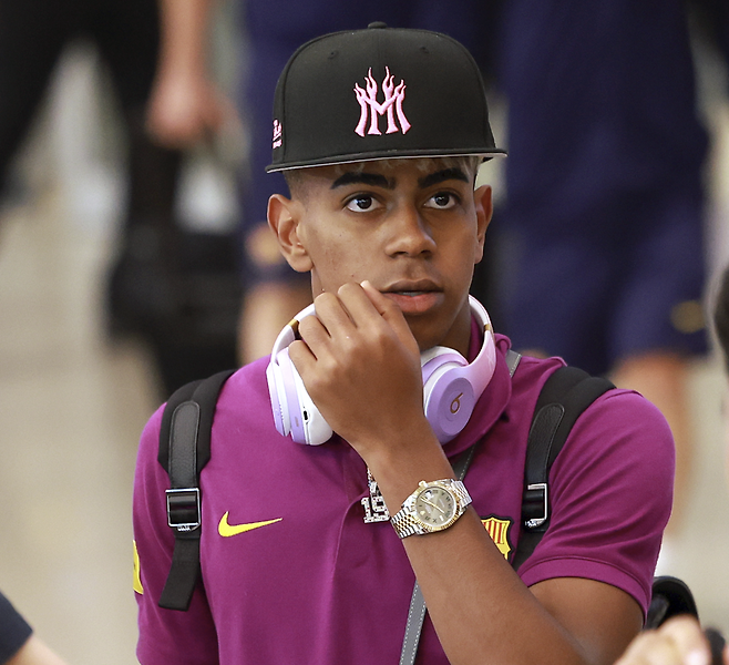 라민 야말이 7월 29일 인천공항을 통해 입국하고 있다. 연합뉴스