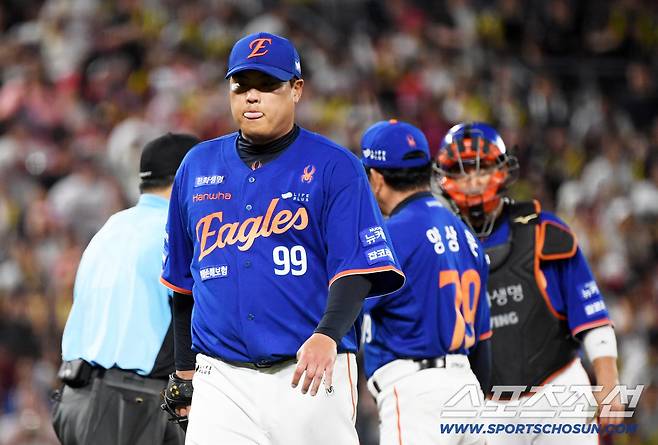 퀄리티스타트를 노렸던 한화 선발 류현진이 KIA 최형우의 컨택 능력에 진땀을 흘렸다. 광주=박재만 기자 pjm@sportschosun.com