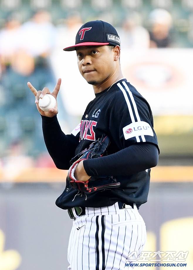 25일 잠실구장에서 열린 두산 베어스와 LG 트윈스의 경기. LG 에르난데스가 역투하고 있다. 잠실=박재만 기자 pjm@sportschosun.com/2025.07.25/