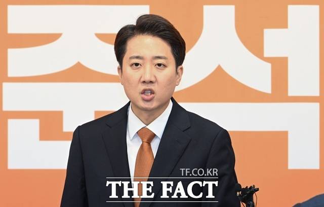 더불어민주당 의원들이 최근 이준석(사진) 개혁신당 대표에 대한 체포동의안이 국회로 넘어온다면 찬성하겠다는 의견을 내고 있다. 이 대표는 국민의힘 대표였던 지난 2022년 윤석열 전 대통령 부부와 함께 지방선거 및 재보궐 선거 공천에 부당하게 개입했다는 의혹을 받는다. /박헌우 기자