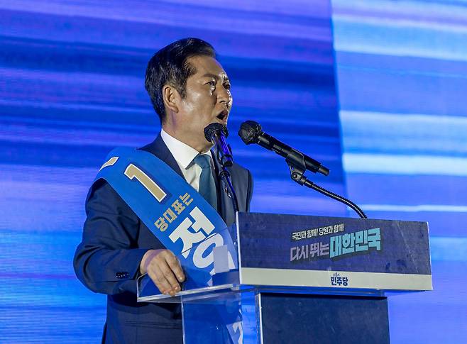 정청래 더불어민주당 당대표 후보가 2일 경기 고양시 킨텍스에서 열린 제2차 임시전국당원대회에서 정견발표를 하고 있다. /뉴스1