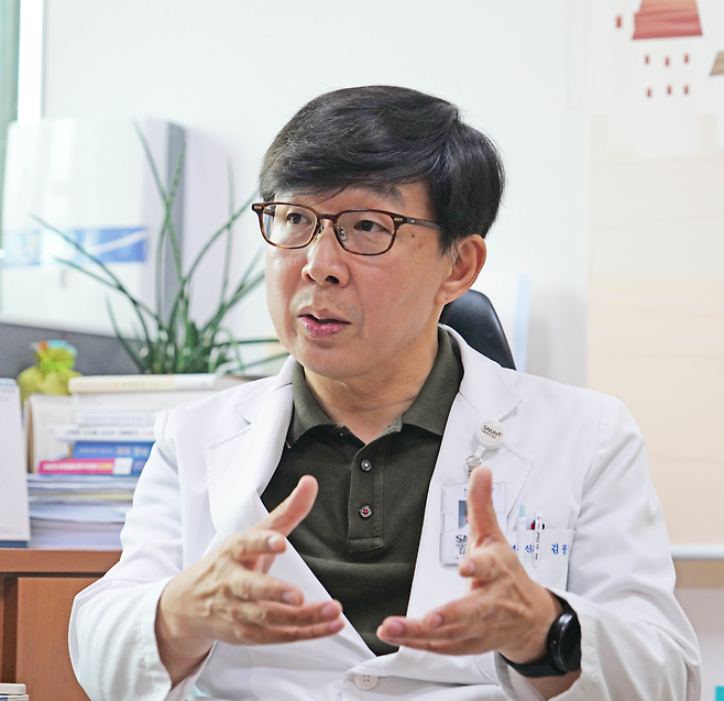 김붕년 서울대병원 소아청소년 정신과 교수는 “시험 시간을 더 주거나 공간적으로 조금만 배려해도 ADHD 청소년들이 잠재력을 훨씬 더 잘 발휘할 수 있을 것”이라고 했다. 서울대병원 제공