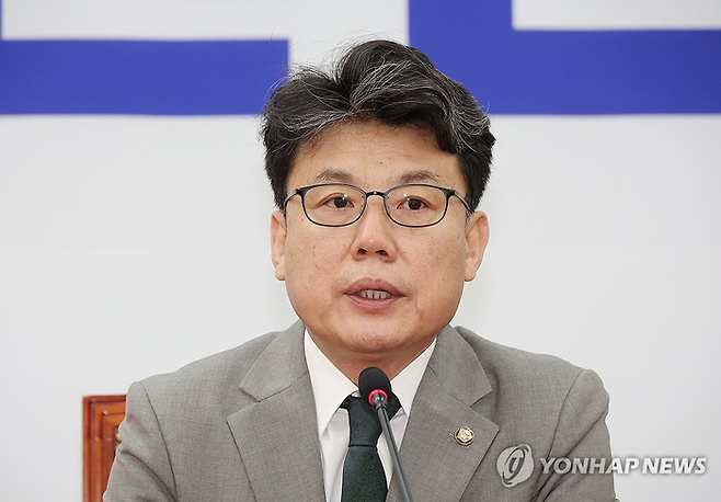 진성준 더불어민주당 정책위의장[사진=연합뉴스]