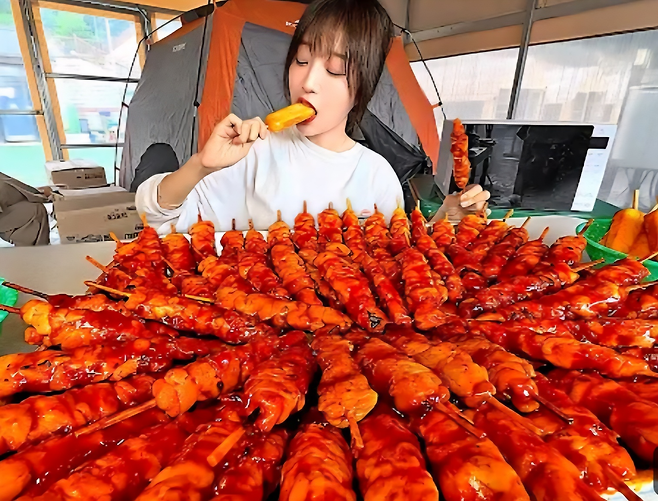 쯔양 먹방 [쯔양 유튜브 갈무리]