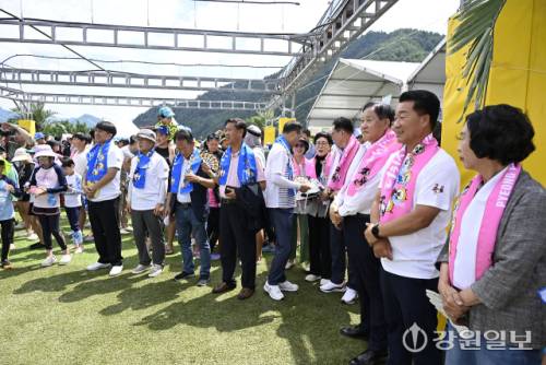 ◇오는 10일까지 평창 대화면 땀띠공원 일원에서 계속되는 2025년 Fantastic SUMMER 평창더위사냥축제’에 방문객들의 발길이 이어지고 있다.