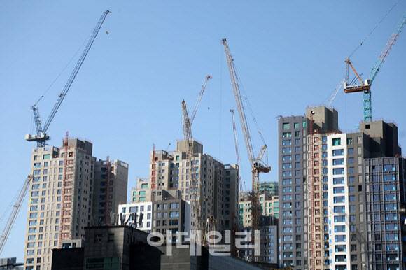 서울의 한 아파트 재건축 공사 현장(사진=연합뉴스)