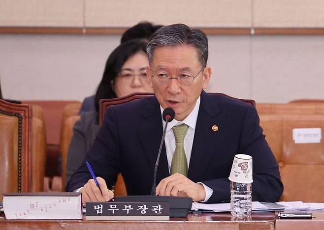 = 1일 서울 여의도 국회에서 열린 법제사법위원회 전체회의에서 정성호 법무부 장관이 의원질의에 답하고 있다. 연합뉴스