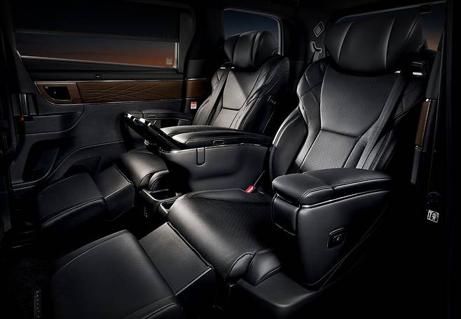 사진 : 토요타 알파드