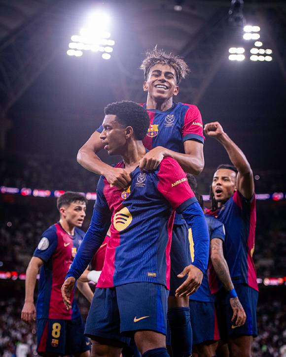 FC바르셀로나가 15년 만에 내한해 FC서울에 이어 4일 대구FC와 친선경기를 펼친다.  [사진=디즈니+ ]