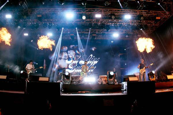 인천펜타포트 락 페스티벌 세컨무대의 마지막을 8년만에 돌아온 인디 록 밴드 3호선 버터플라이가 장식하고 있다. 황영식기자