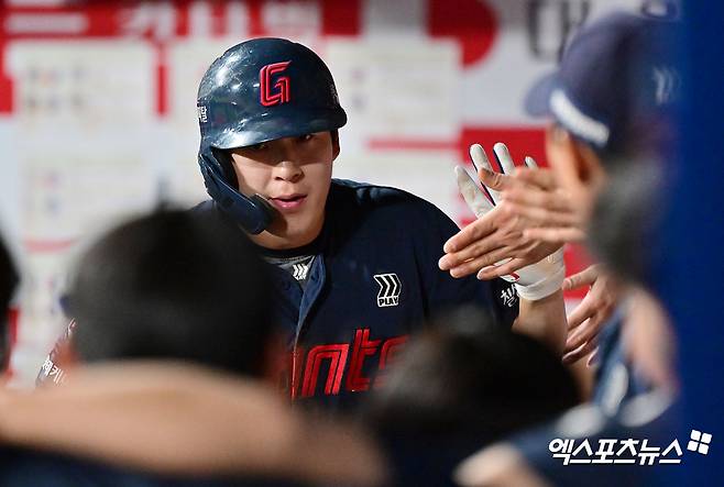 롯데 자이언츠 내야수 나승엽이 3일 서울 고척스카이돔에서 열린 2025 신한 SOL Bank KBO리그 키움 히어로즈와의 팀 간 15차전에 앞서 1군 엔트리에서 말소됐다. 사진 엑스포츠뉴스 DB