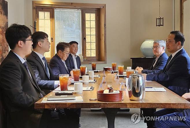 2차 수련협의체 회의 (서울=연합뉴스) 김잔디 기자 = 31일 서울 중구 달개비에서 2차 수련협의체 회의가 열리고 있다. 2025.7.31 jandi@yna.co.kr
