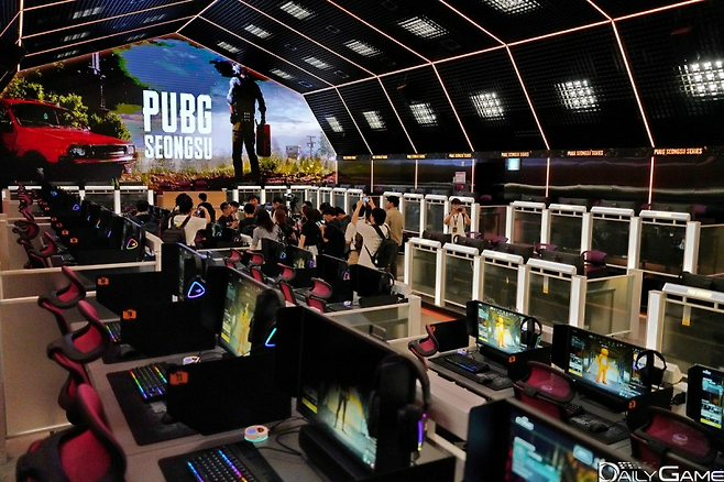 '펍지 서울' 3층에 꾸며진 플레이 아레나 전경.