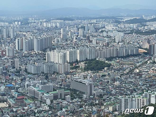 무등산에서 바라본 광주 도심./뉴스1 ⓒ News1 김태성 기자