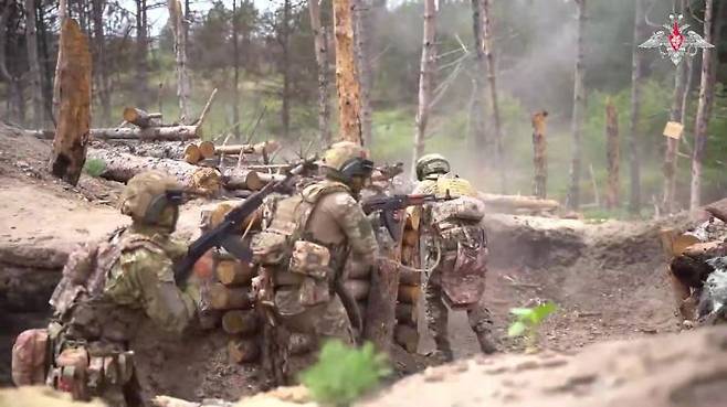 러시아 군인들의 훈련 모습으로 기사의 특정 내용과 관계없다. AP연합뉴스