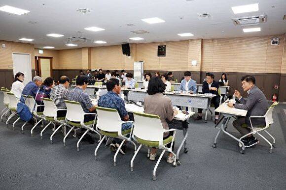 4일 실시된 유성구의회 동순회 간담회 [사진=대전유성구]