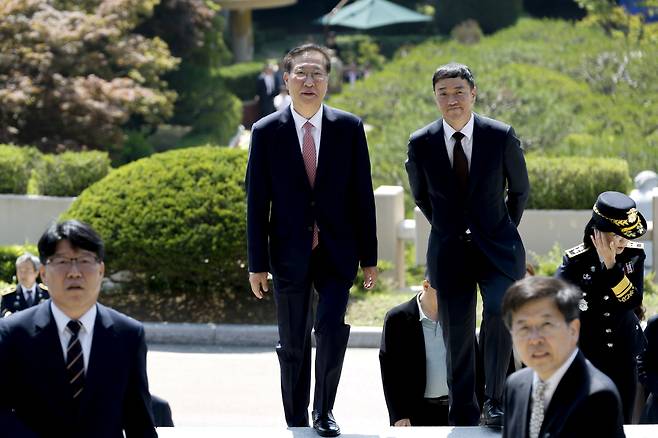 박성재 전 법무부장관이 지난 6월5일 정부과천청사에서 열린 이임식을 마치고 기념촬영을 위해 이동하고 있다. 문재원 기자