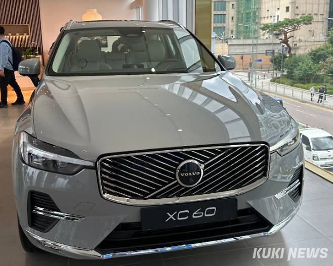 브라이트 테마가 적용된 신형 XC60. 송민재 기자&nbsp;