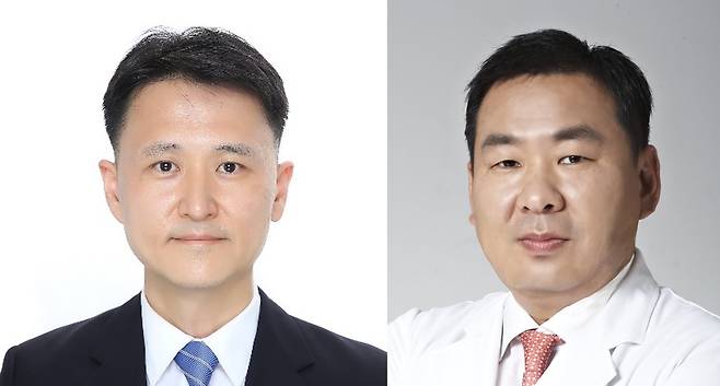 박준범(왼쪽) 가톨릭대 서울성모병원 치주과 교수, 구기태 서울대치과병원 치주과 교수  [가톨릭대 서울성모병원 제공]