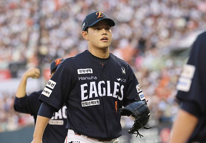 5일 kt와 홈 경기에 선발 등판하는 한화 우완 문동주. 연합뉴스