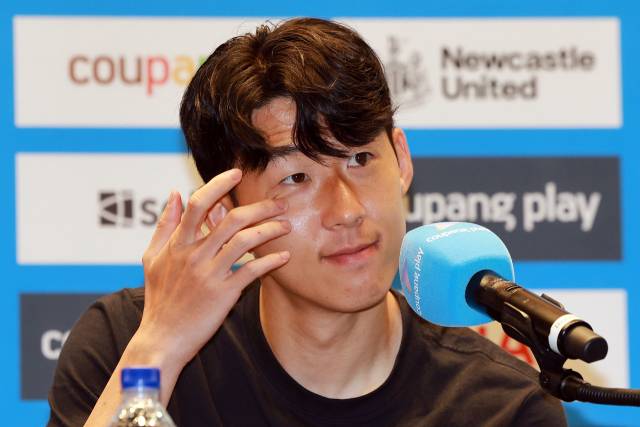 잉글랜드 프로축구 토트넘 손흥민이 2일 서울 영등포구 IFC 더포럼에서 열린 2025 쿠팡플레이 시리즈 기자회견에 참석해 있다. 이날 손흥민은 기자회견에 앞서 별도의 발언을 통해 "올여름 팀을 떠나기로 결정했다"고 발표했다. 연합뉴스