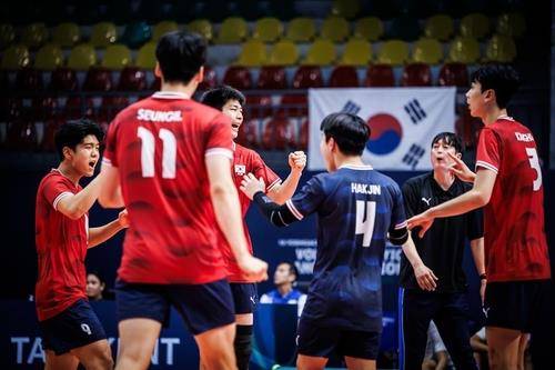 U-19 세계선수권에 출전한 한국 남자배구 대표팀 [FIVB 홈피 캡처. 재판매 및 DB 금지]