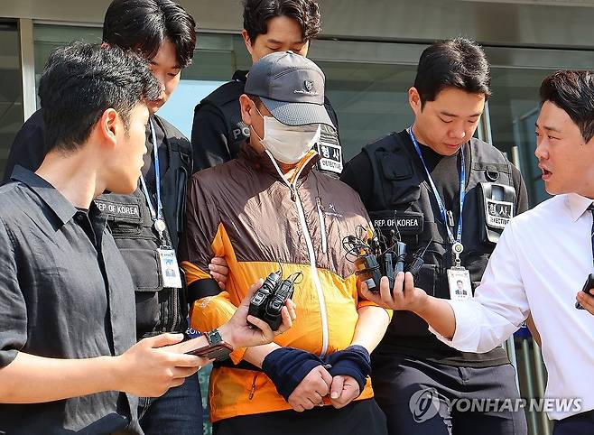 사제총기로 아들 살해한 60대 검찰 송치 [연합뉴스 자료사진]