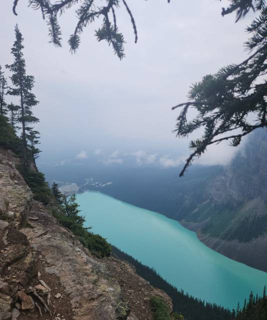 빅 비하이브 정상에서 내려다 본 레이크루이스. 하태길 겸임교수 제공