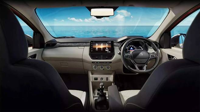 르노 신형 트라이버 실내