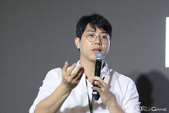 에이비일팔공(AB180) 남성필 대표가 AI가 게임산업을 어떻게 바꿀지 질문했다.